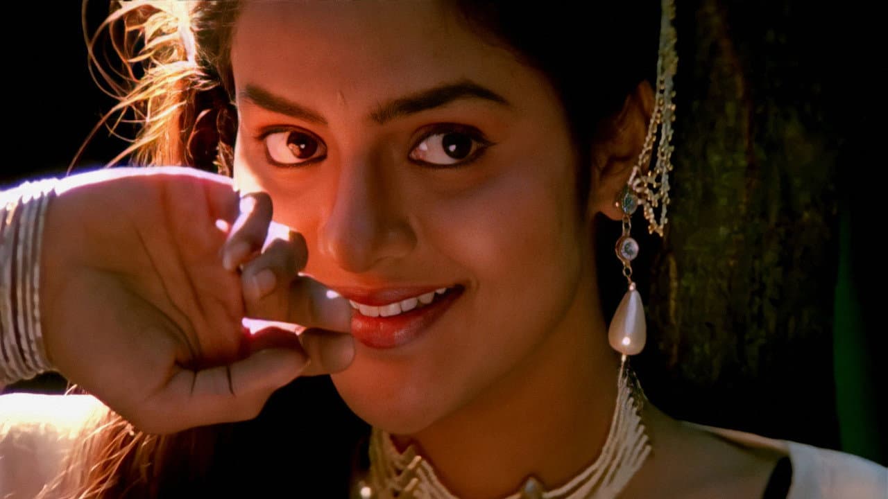 Roja still 2