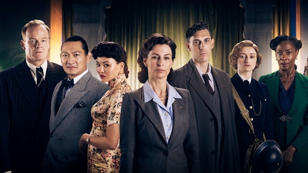 Agatha and the Midnight Murders still 3