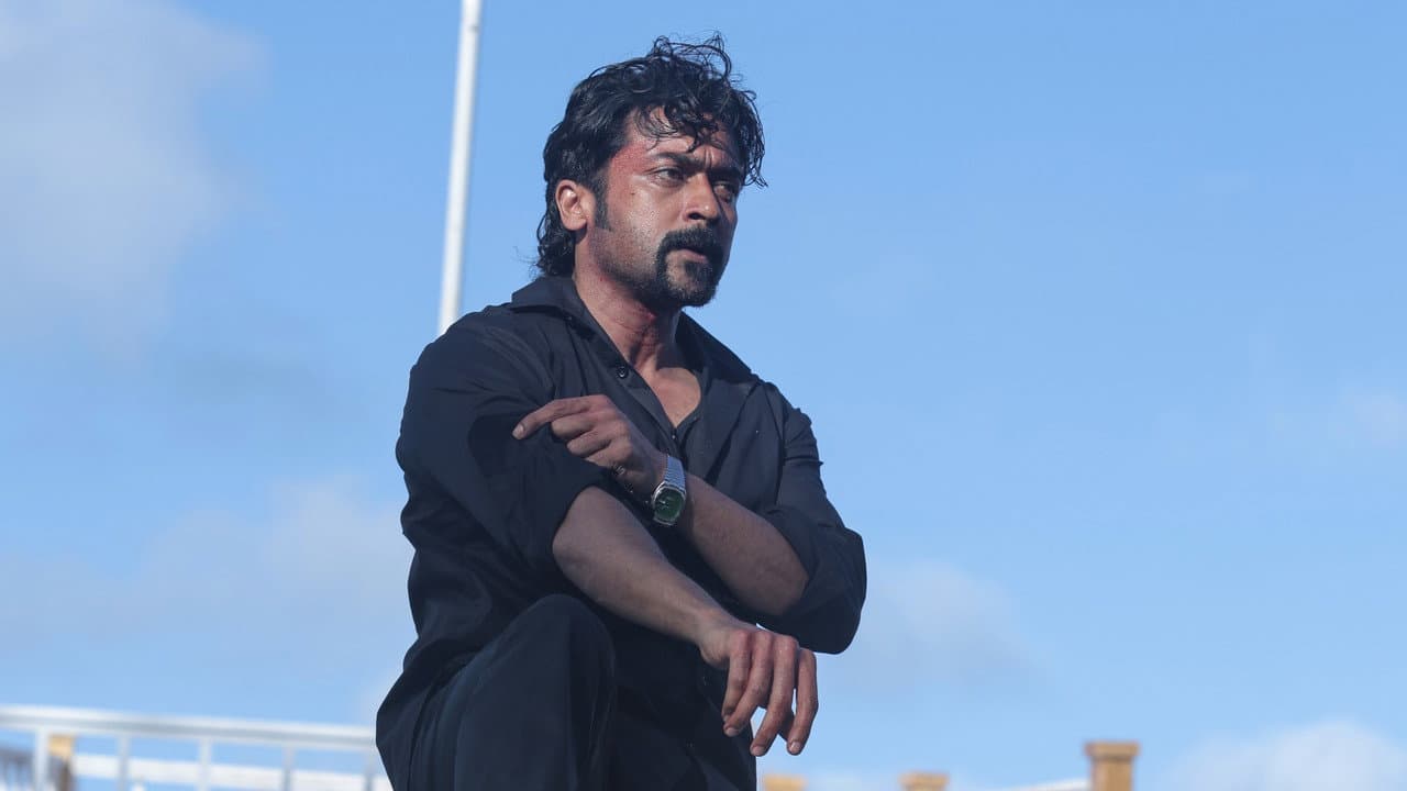 Retro Movie Review: A Stunning Time-Bending Thriller still 3