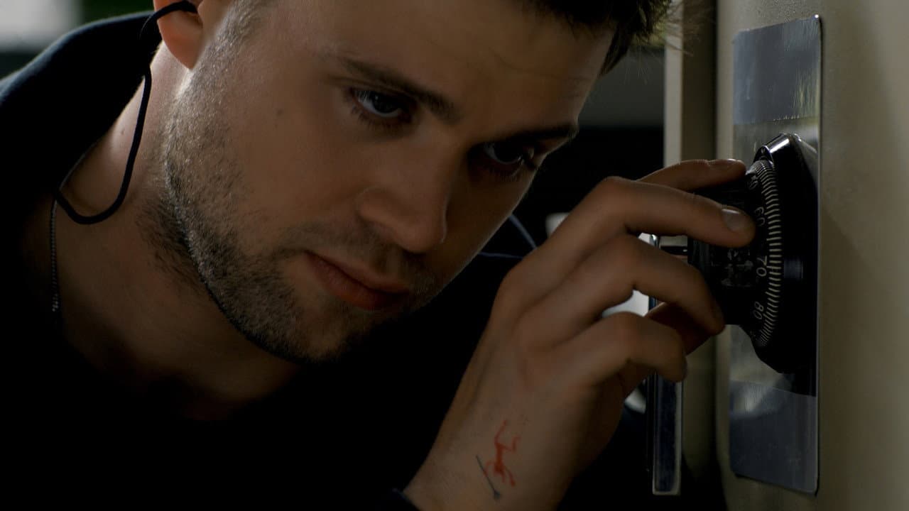 Tuner still 8