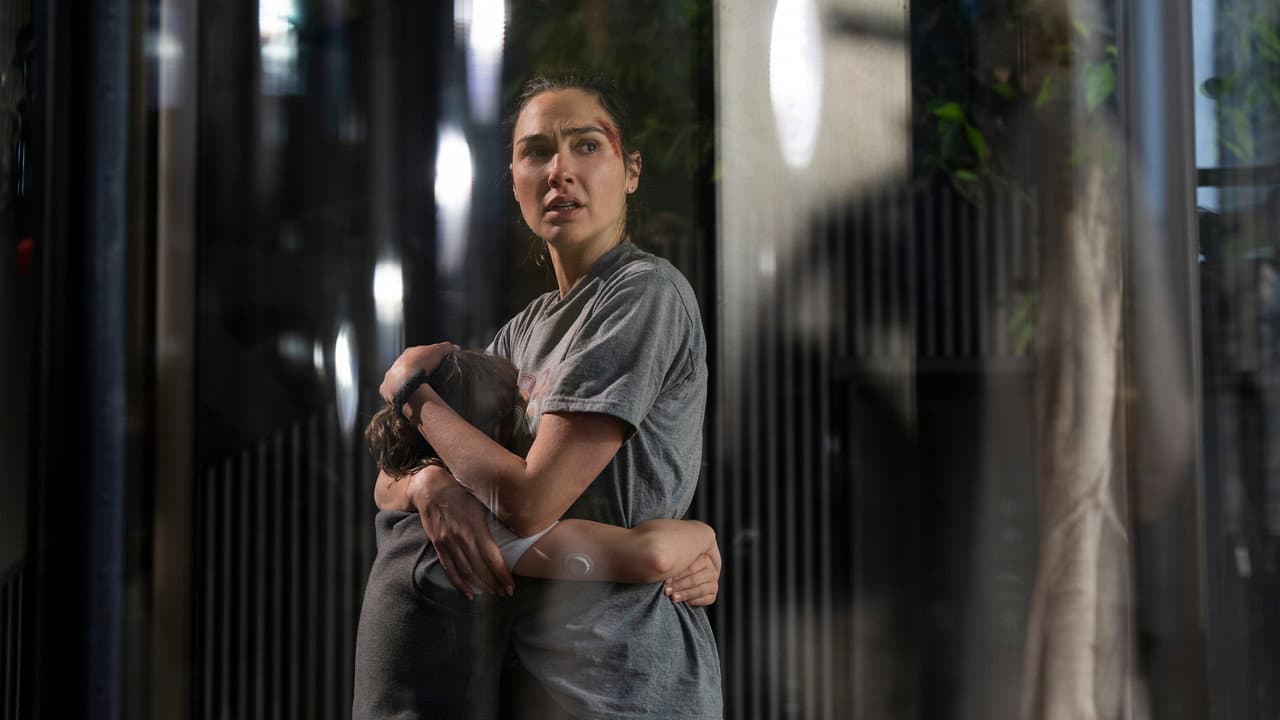 The Runner still 4