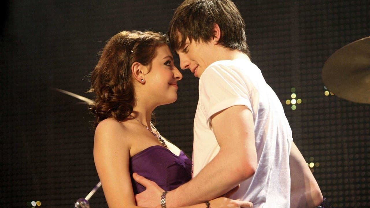 Angus, Thongs and Perfect Snogging still 1