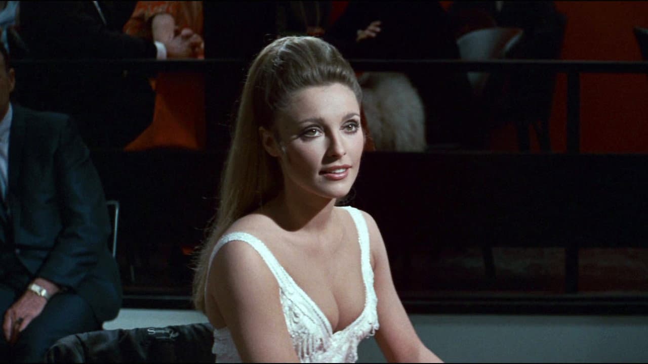 Valley of the Dolls still 3