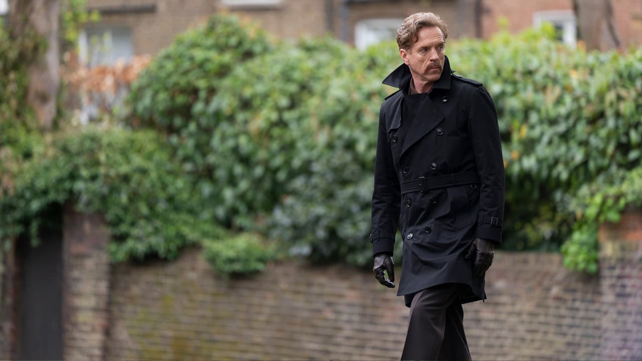 The Runner still 7