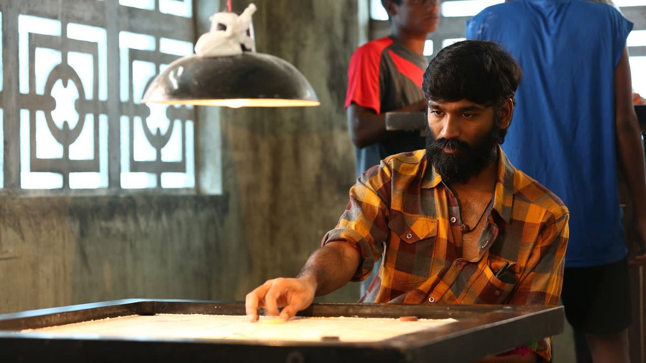 Vada Chennai Review: A Gritty Tamil Gangster Epic still 5