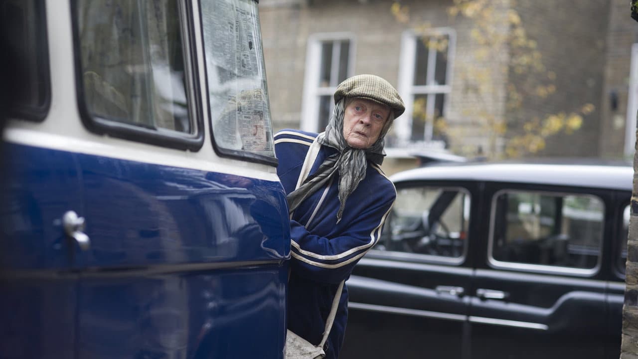 The Lady in the Van still 6